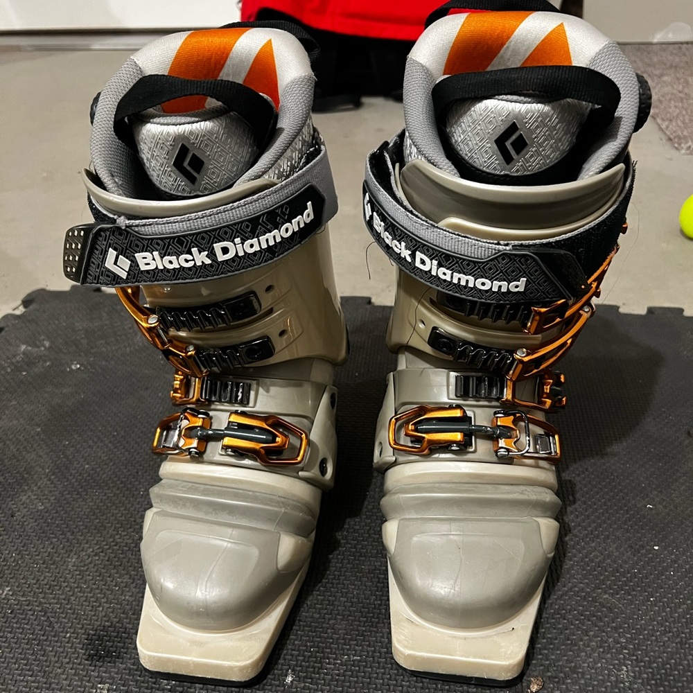 Black Diamond Women’s 75mm Telemark Boots